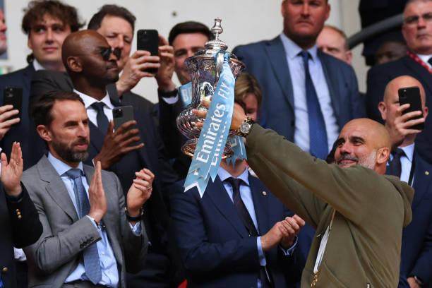 kaiyun-德比捧杯曼城向三冠再迈一步，“攻陷地球”只剩一场